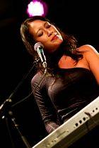 Melina Soochan - Acoustic Nights 7 (photo by Bruce Toombs)